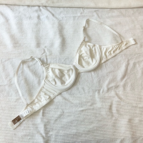 Vogue Unlined Bra - Picture 5 of 9